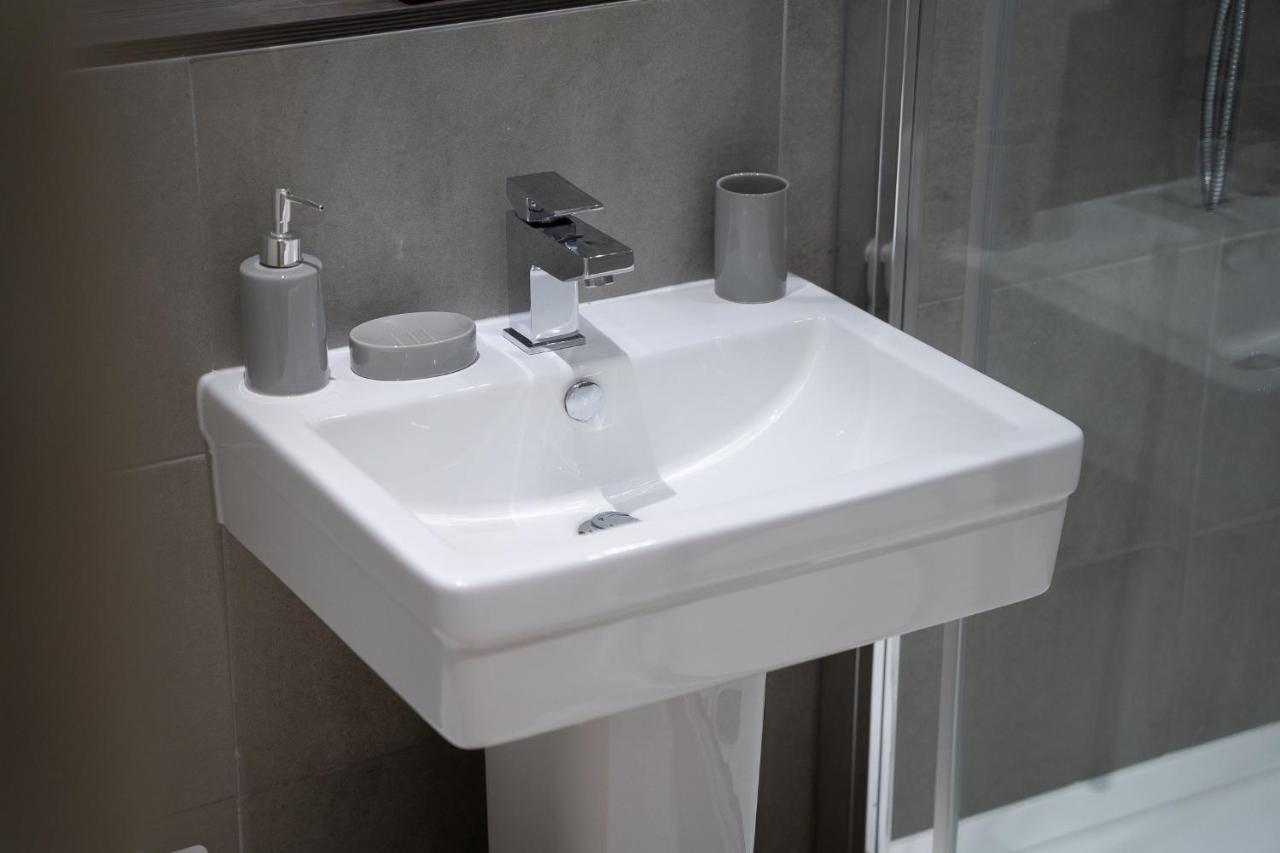Modern 1-Bed Apartment - City Centre - Free Wi-Fi - New - Manchester Eksteriør bilde